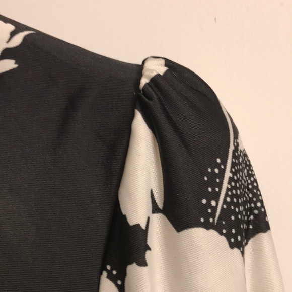 Black and white tunic - Picture 4 of 4